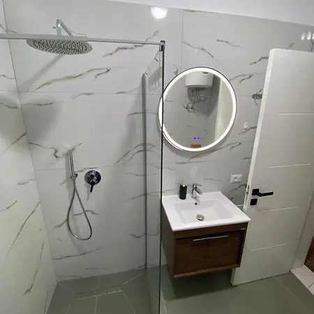 Royal Golem Apartment *